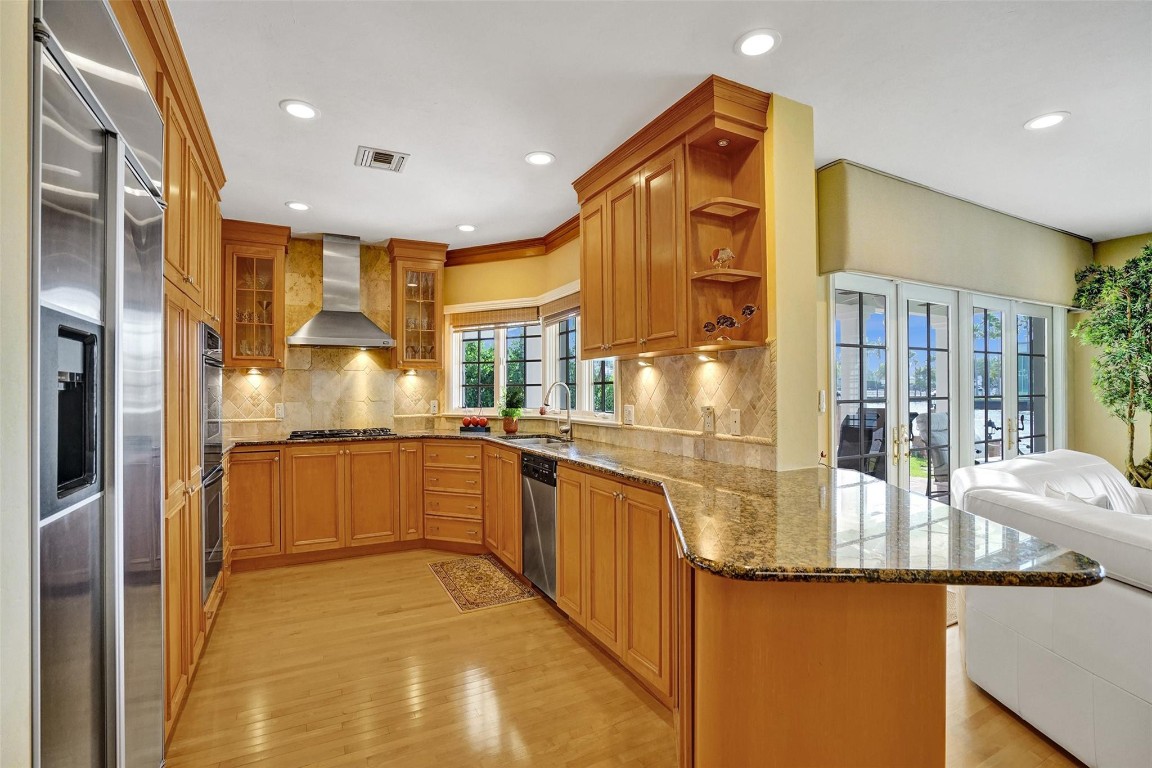 SEA RANCH LAKES - Residential