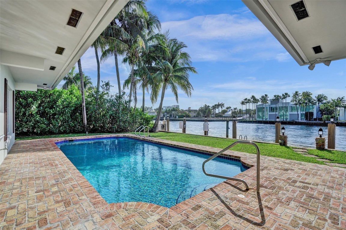 SEA RANCH LAKES - Residential