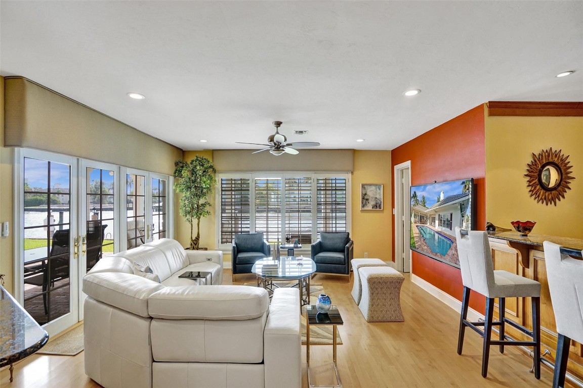 SEA RANCH LAKES - Residential