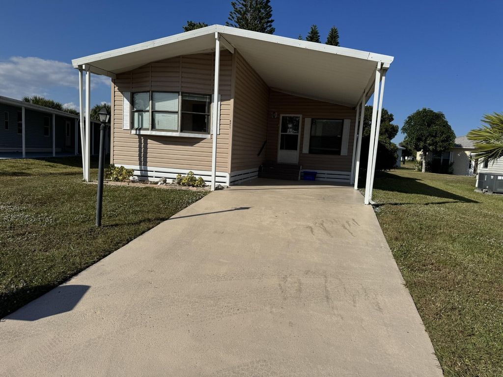 Photo of 13998 Encantardo Circle, Fort Pierce, FL 34951 (MLS # R11143771)