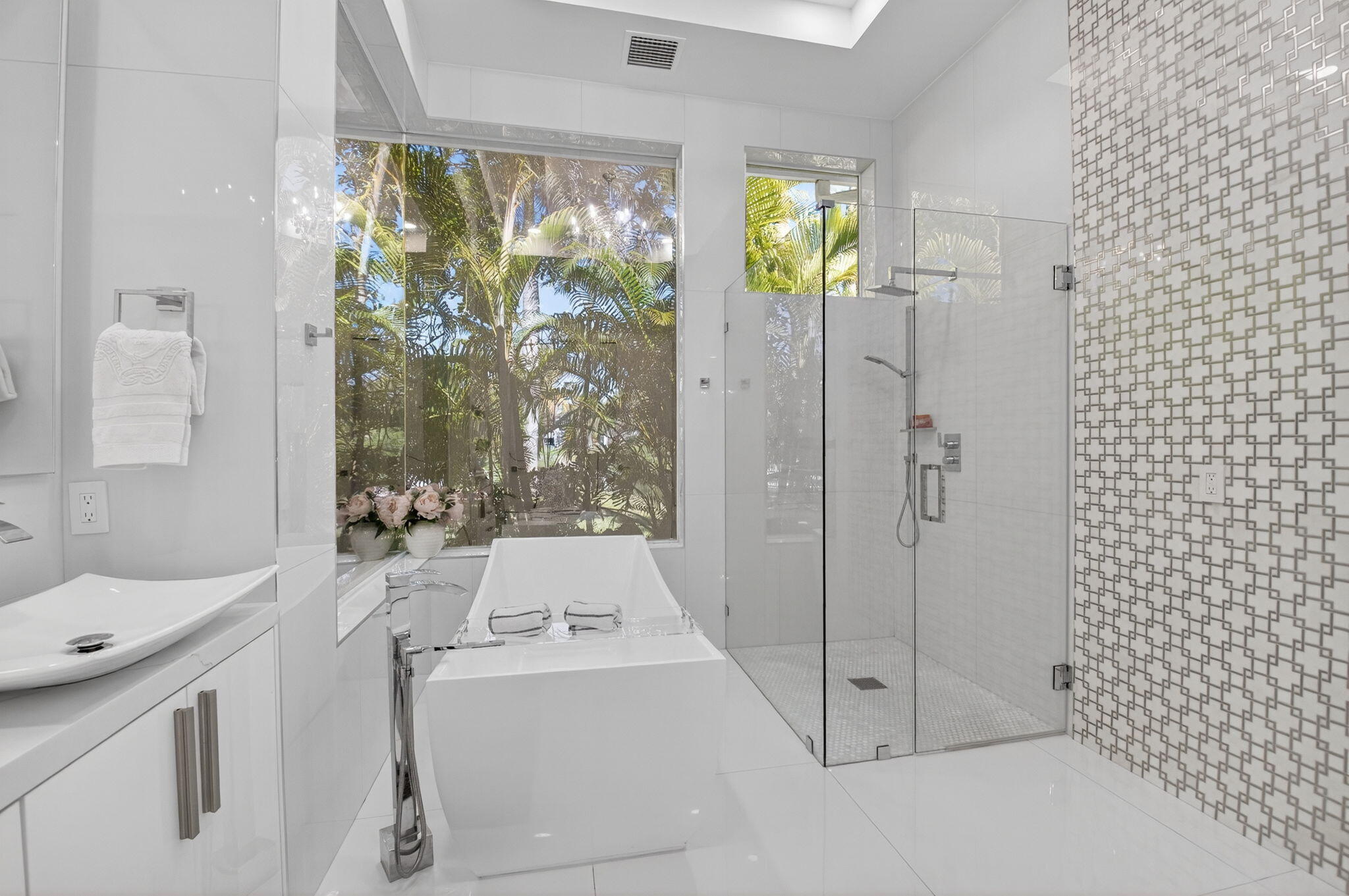 ENCANTADA - Residential