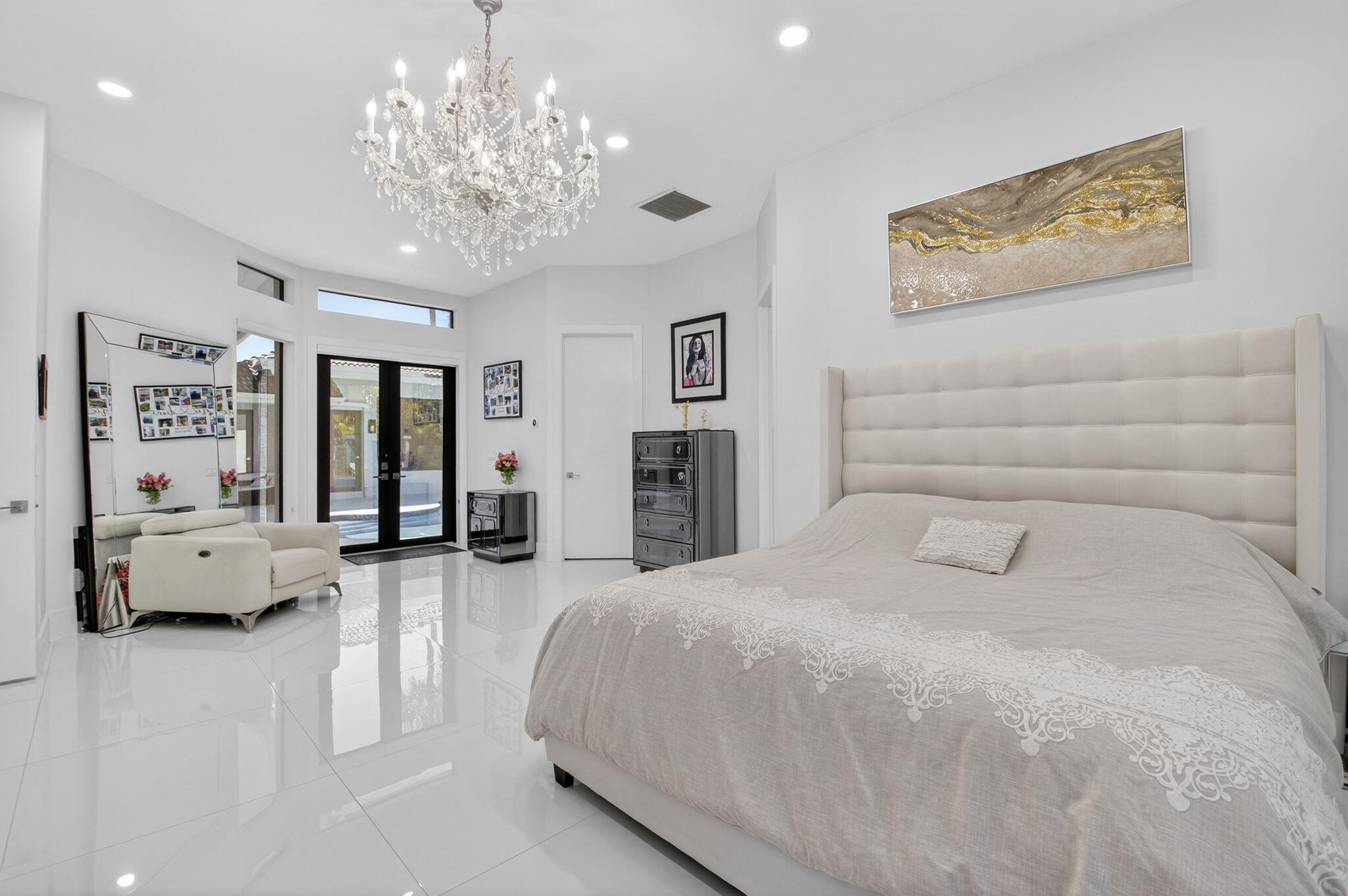 ENCANTADA - Residential