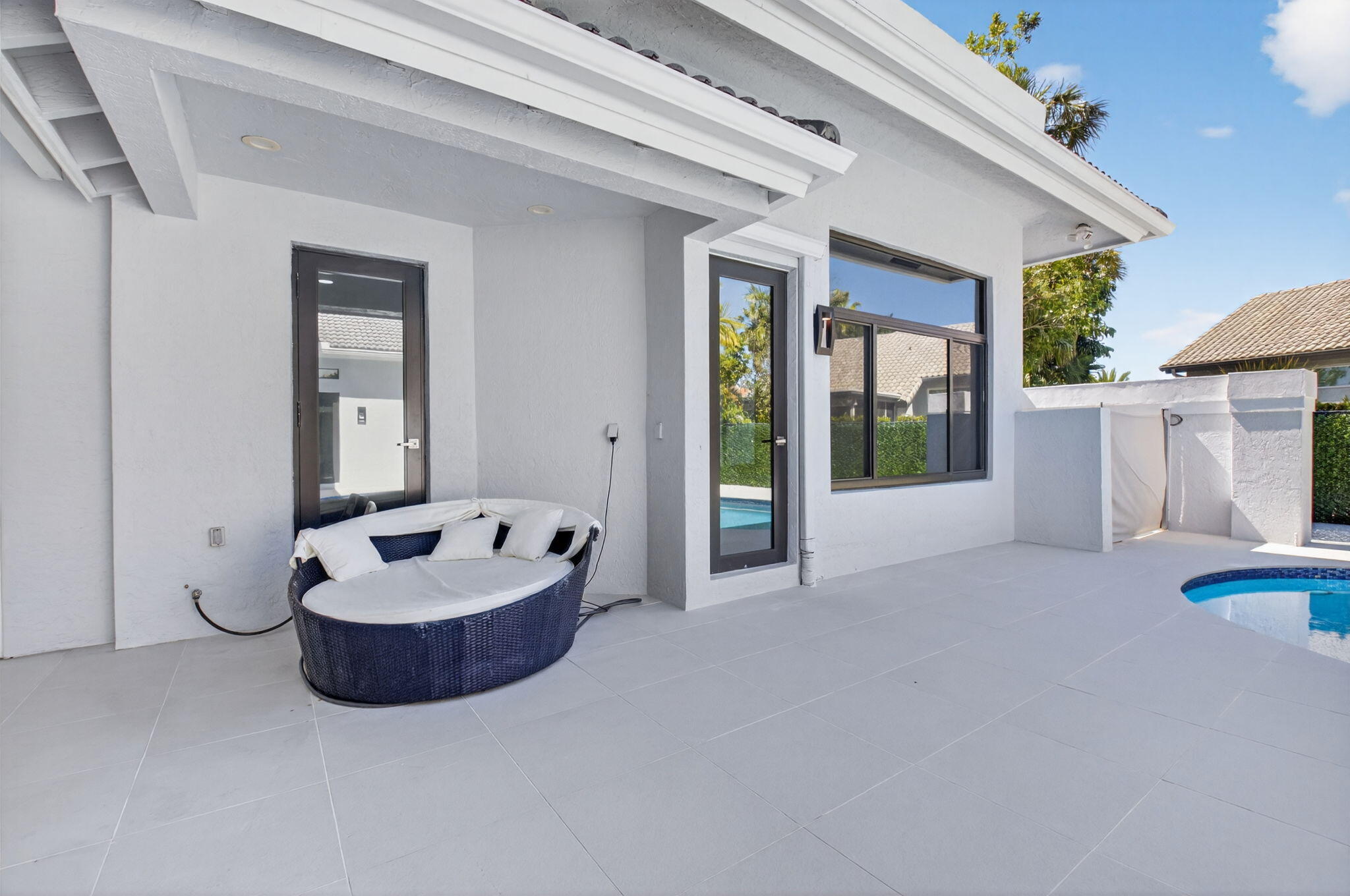 ENCANTADA - Residential