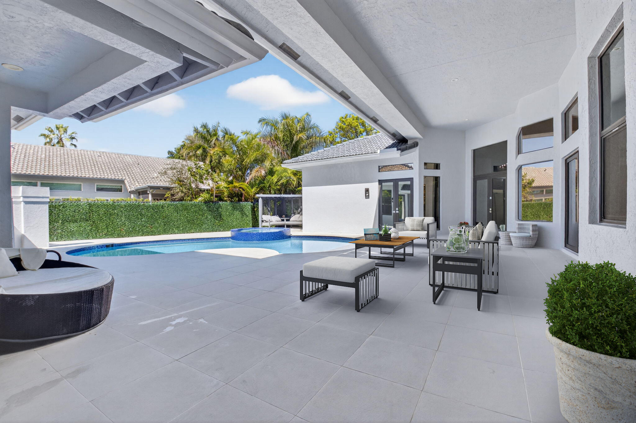 ENCANTADA - Residential