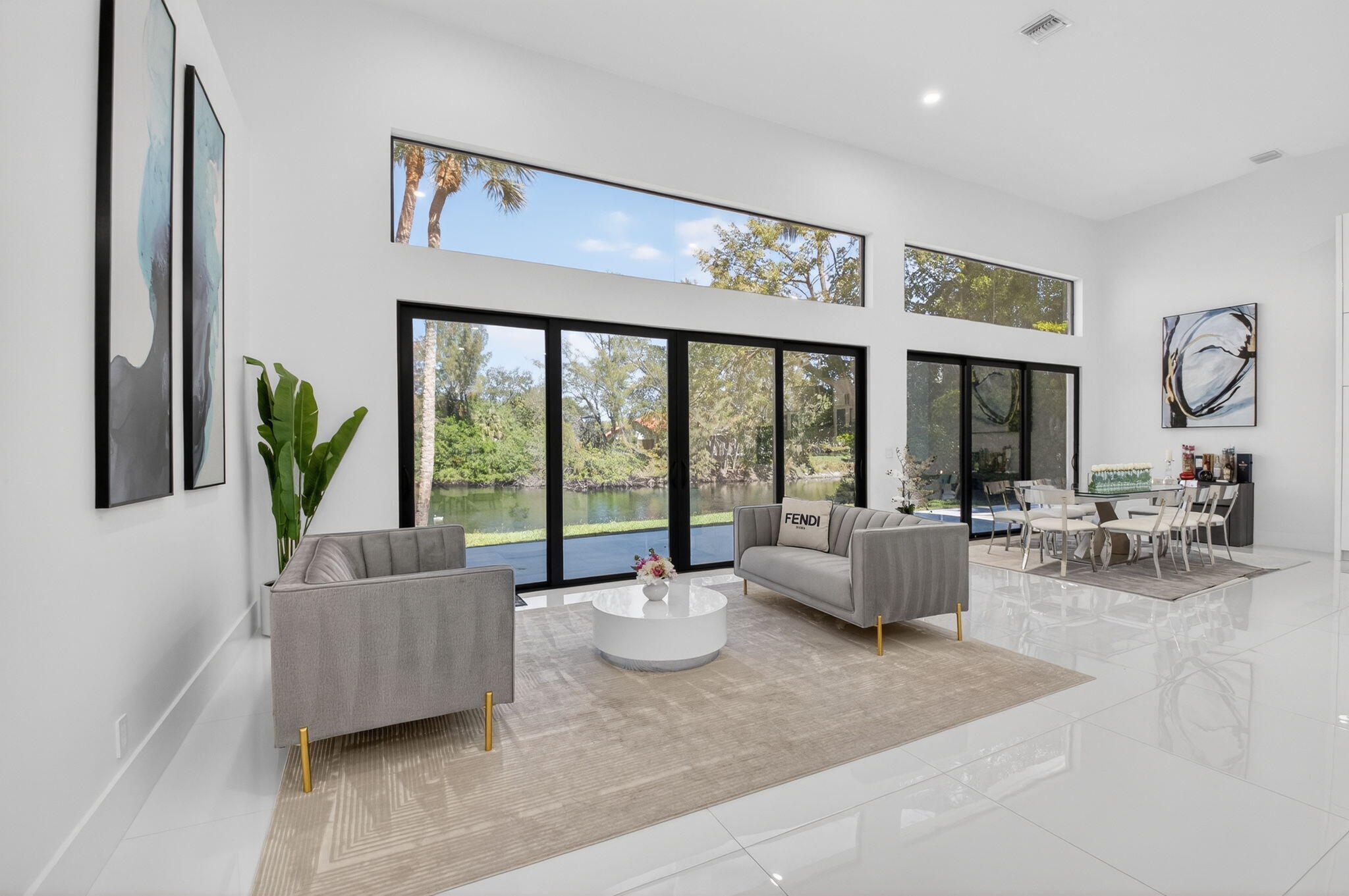 ENCANTADA - Residential