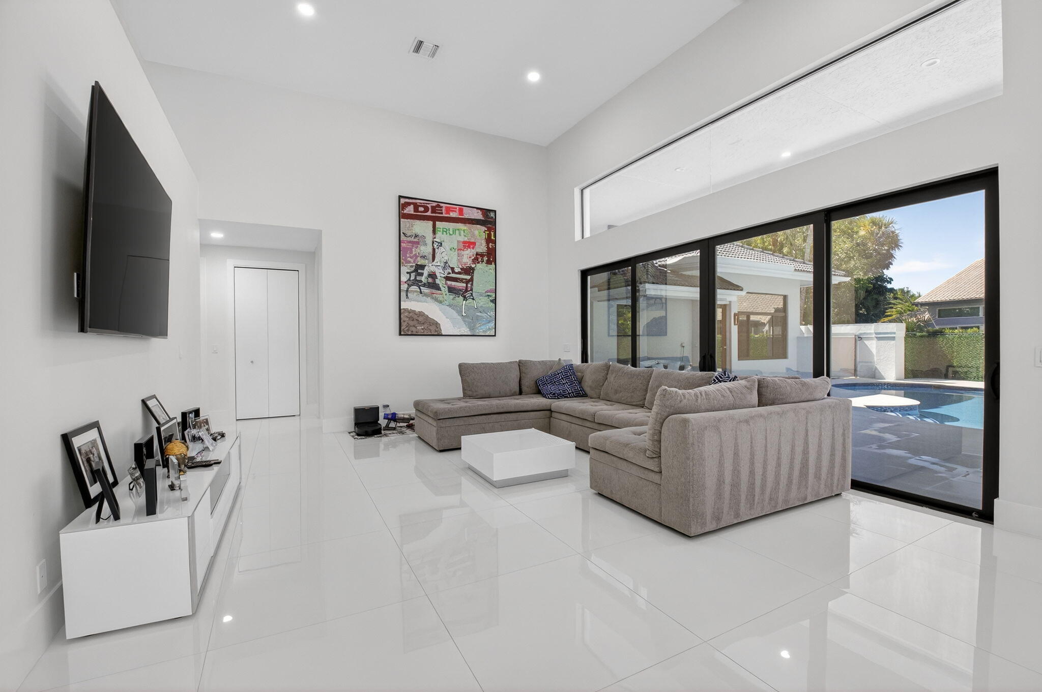 ENCANTADA - Residential