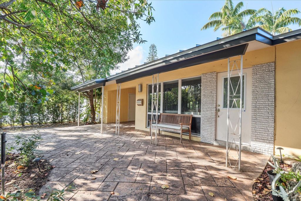 Photo of 1769 NE 38th Street, Fort Lauderdale, FL 33334 (MLS # F10554483)