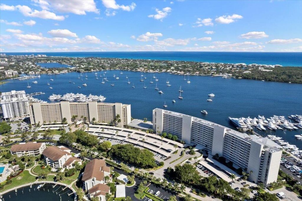 Photo of 124 Lakeshore Drive #7290, North Palm Beach, FL 33408 (MLS # R10974546)