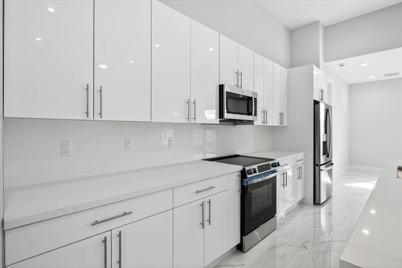 PORT ST LUCIE SECTION 27 - Residential Lease