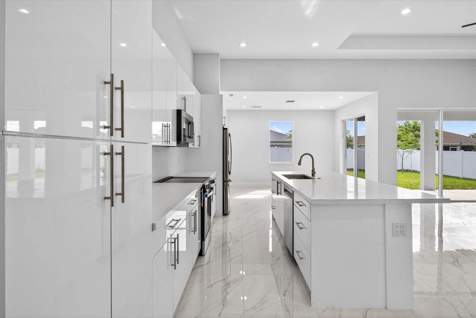 PORT ST LUCIE SECTION 27 - Residential Lease
