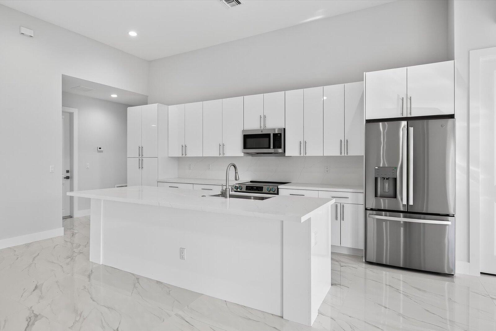 PORT ST LUCIE SECTION 27 - Residential Lease