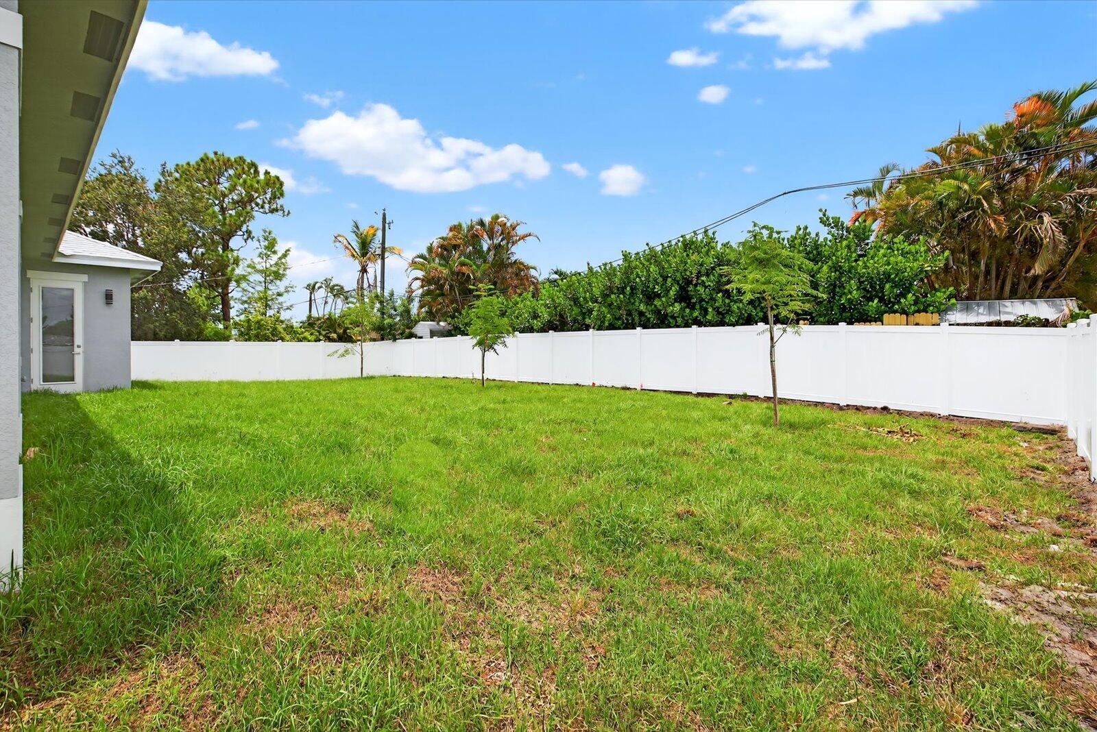 PORT ST LUCIE SECTION 27 - Residential Lease