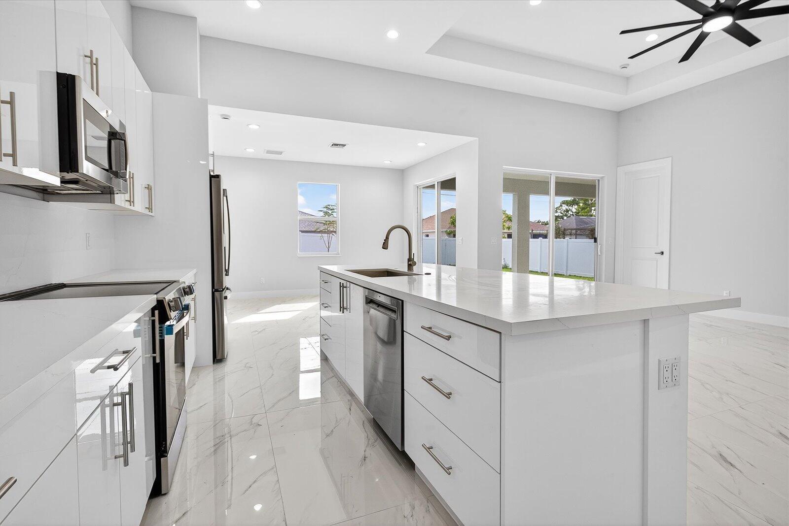 PORT ST LUCIE SECTION 27 - Residential Lease