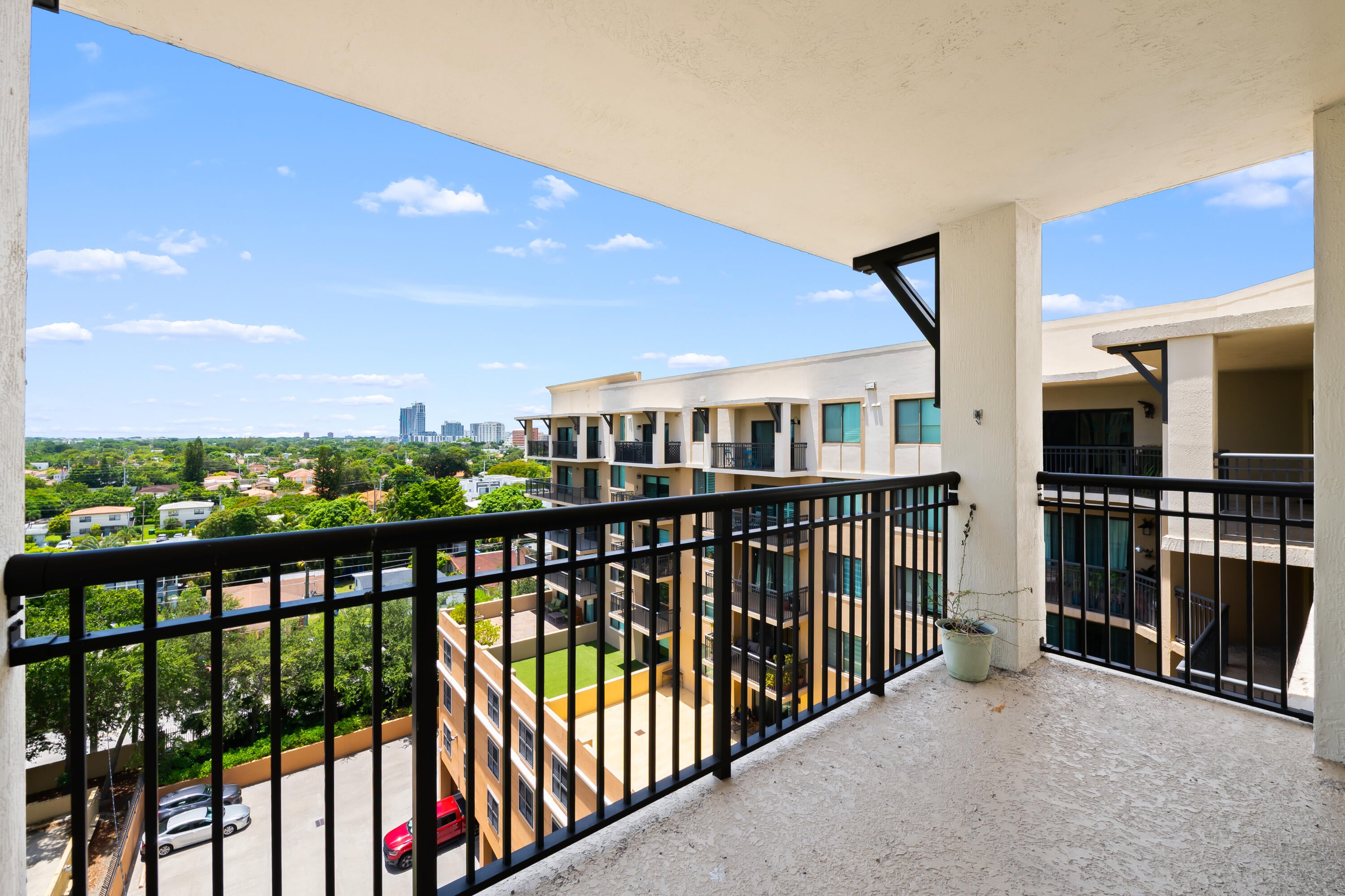 3530 SW 22ND Street 902