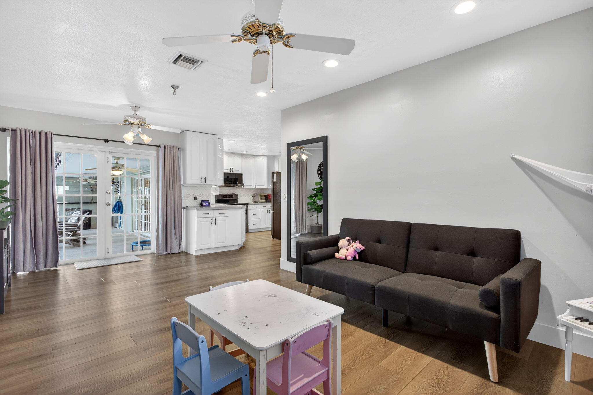 EDGEFIELD 1ST SEC - Residential