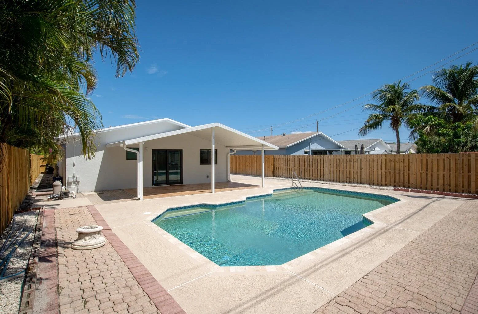 524 NW 53RD St  