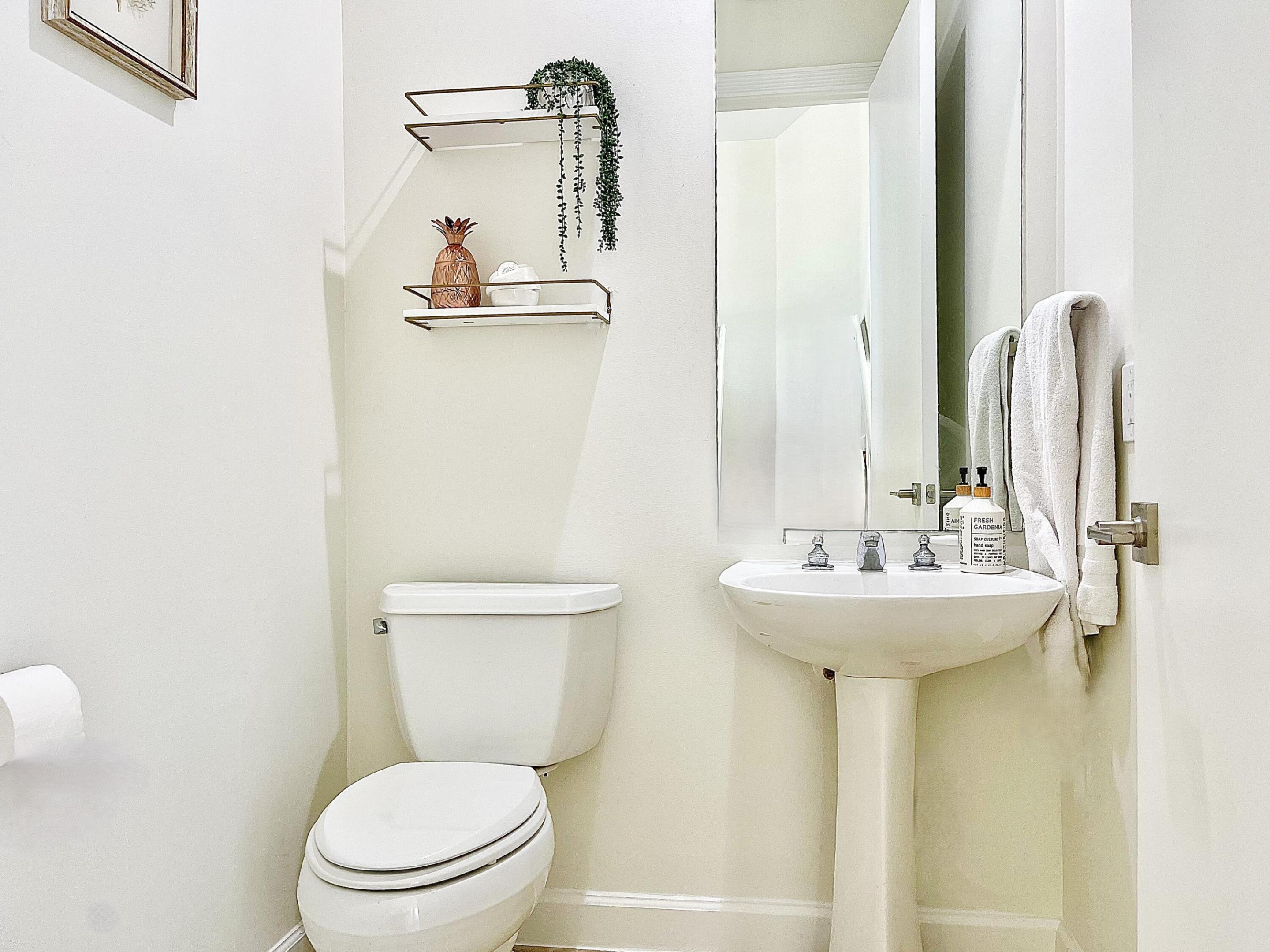 PELICAN HARBOR PH 3 - Residential Lease