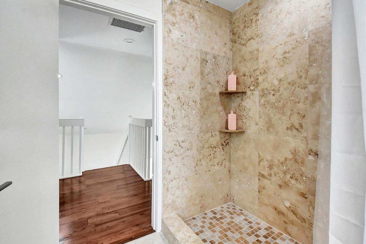 PELICAN HARBOR PH 3 - Residential Lease