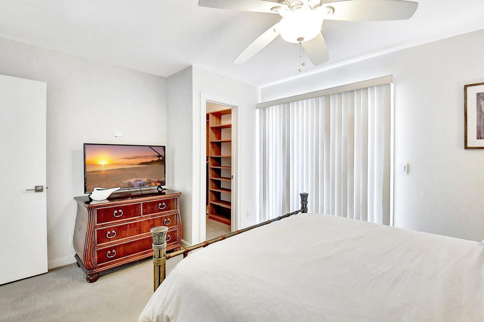 PELICAN HARBOR PH 3 - Residential Lease