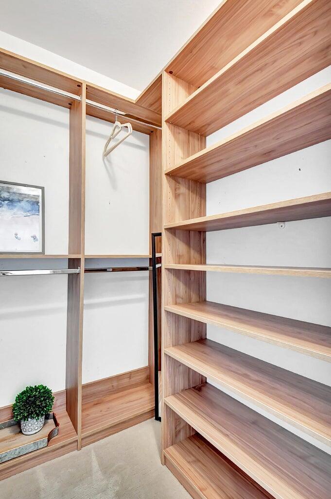 PELICAN HARBOR PH 3 - Residential Lease