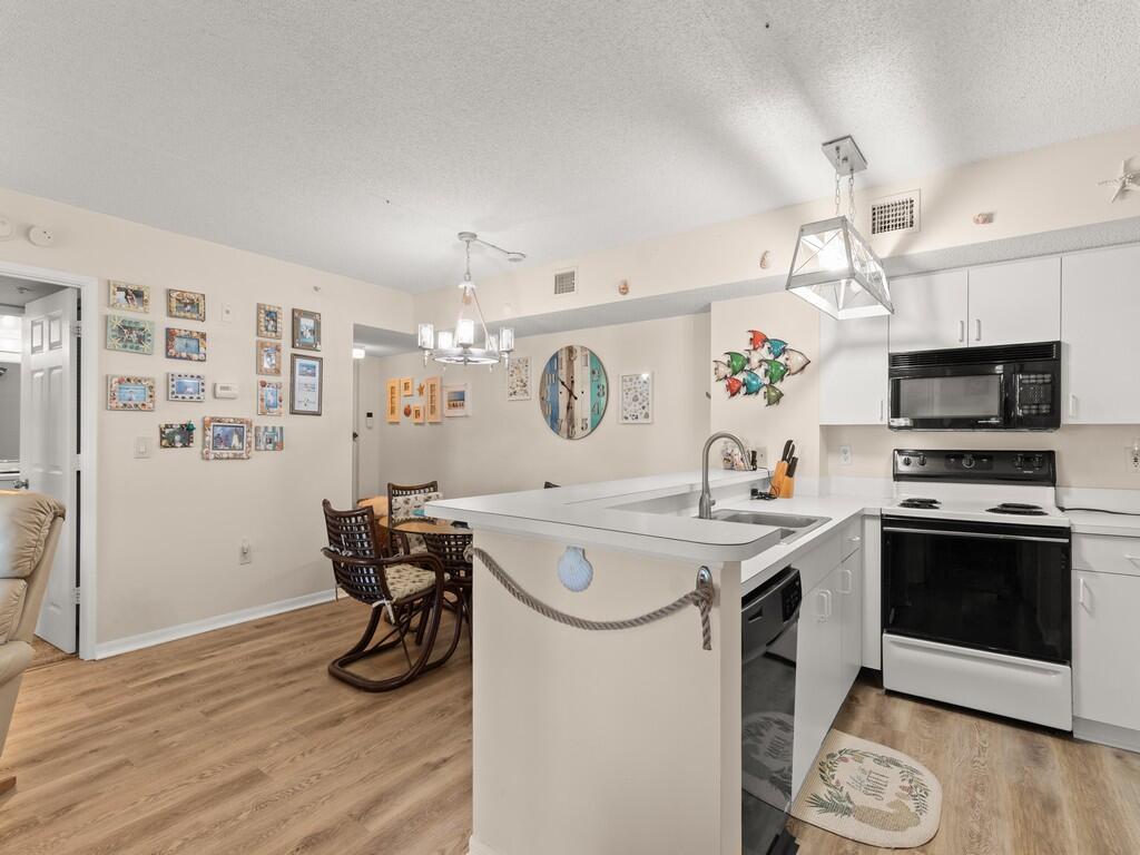 LAGUNA OF VERO - Residential