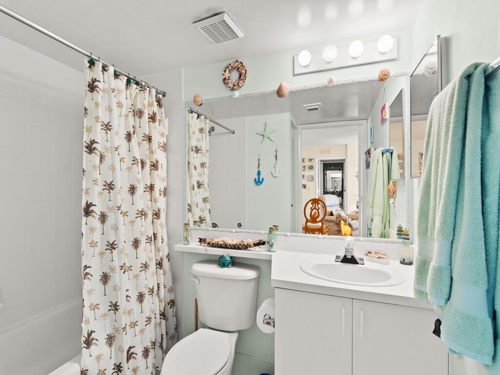 LAGUNA OF VERO - Residential