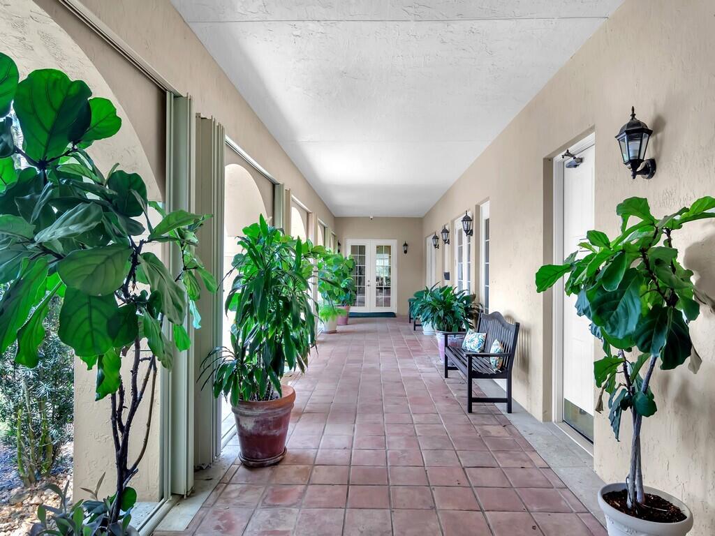 LAGUNA OF VERO - Residential