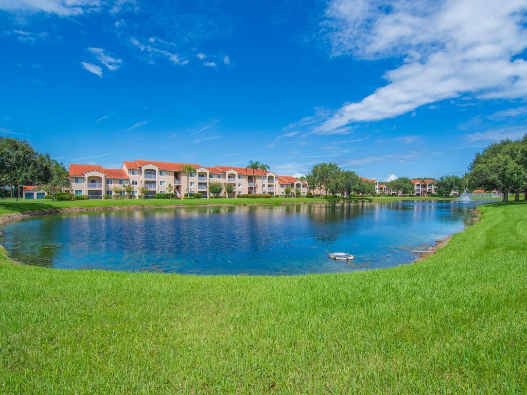 LAGUNA OF VERO - Residential