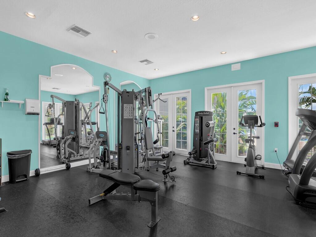 LAGUNA OF VERO - Residential