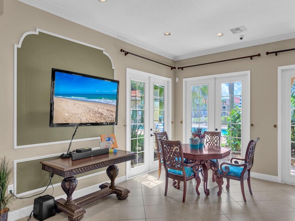 LAGUNA OF VERO - Residential