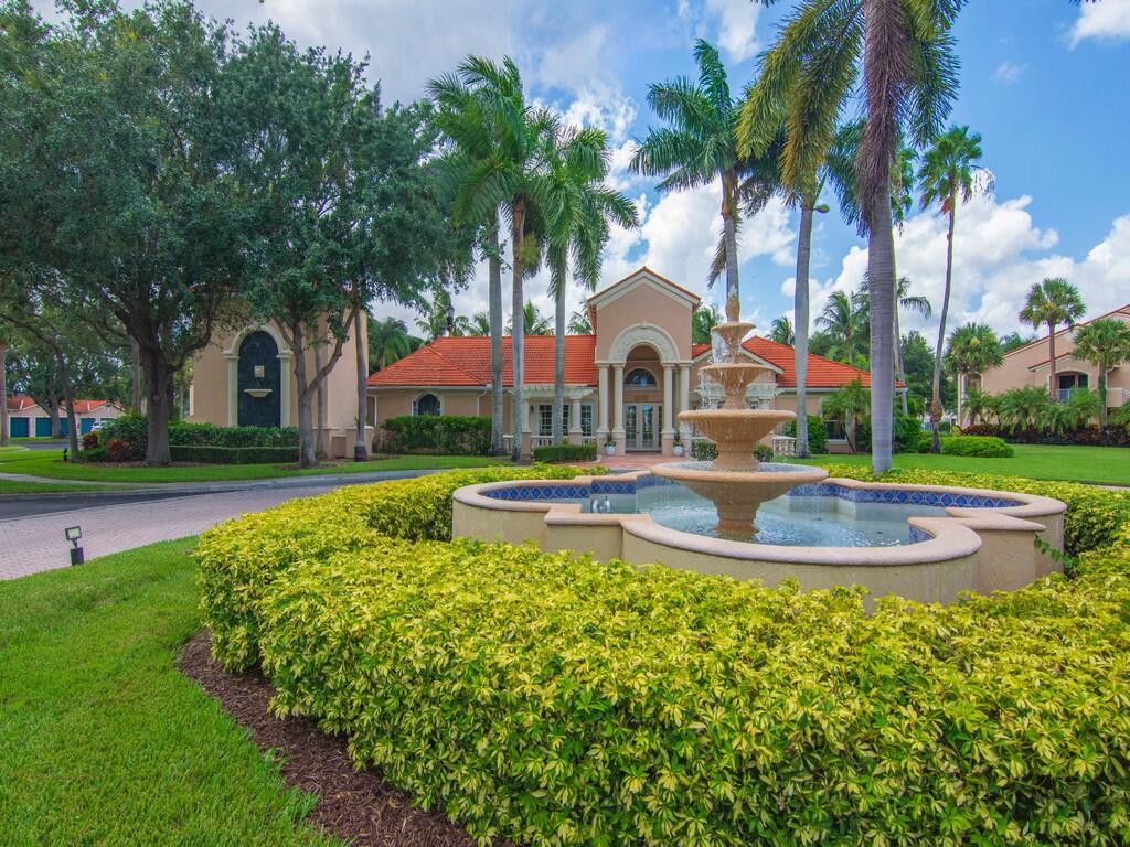 LAGUNA OF VERO - Residential