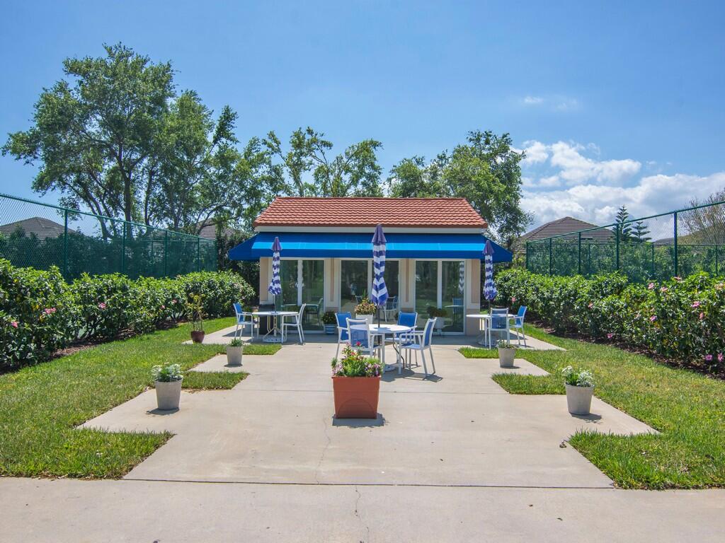 LAGUNA OF VERO - Residential