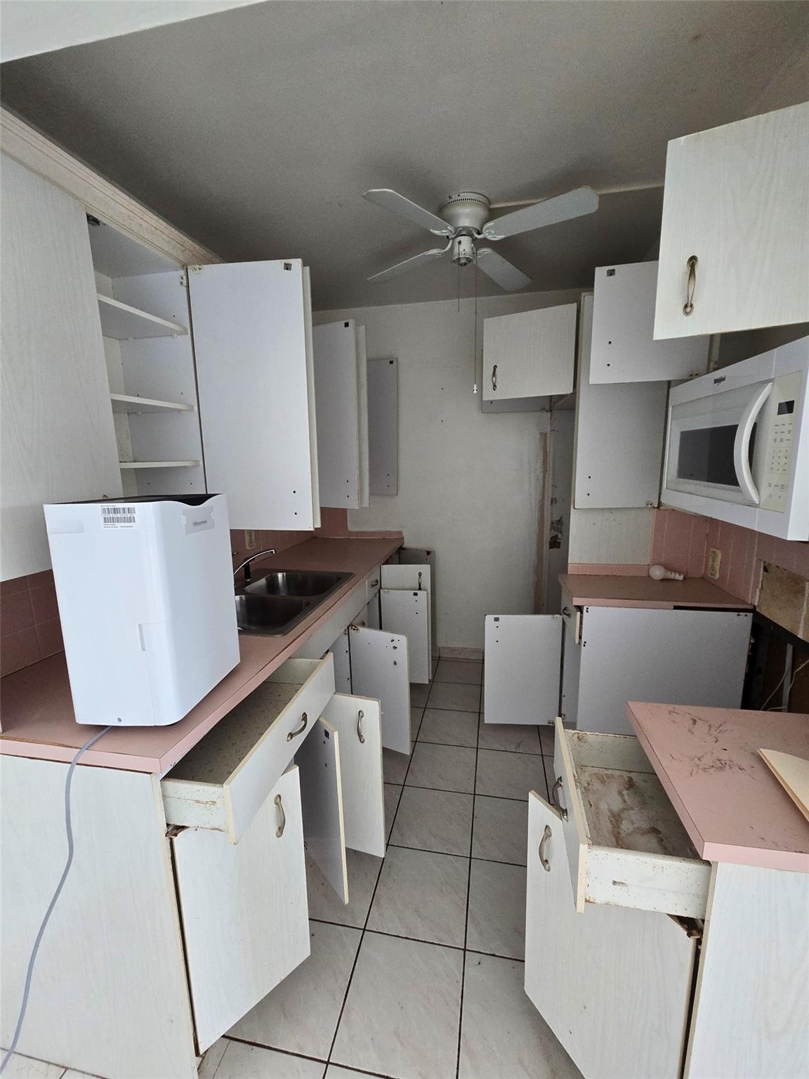 4058 Harwood  E 4058