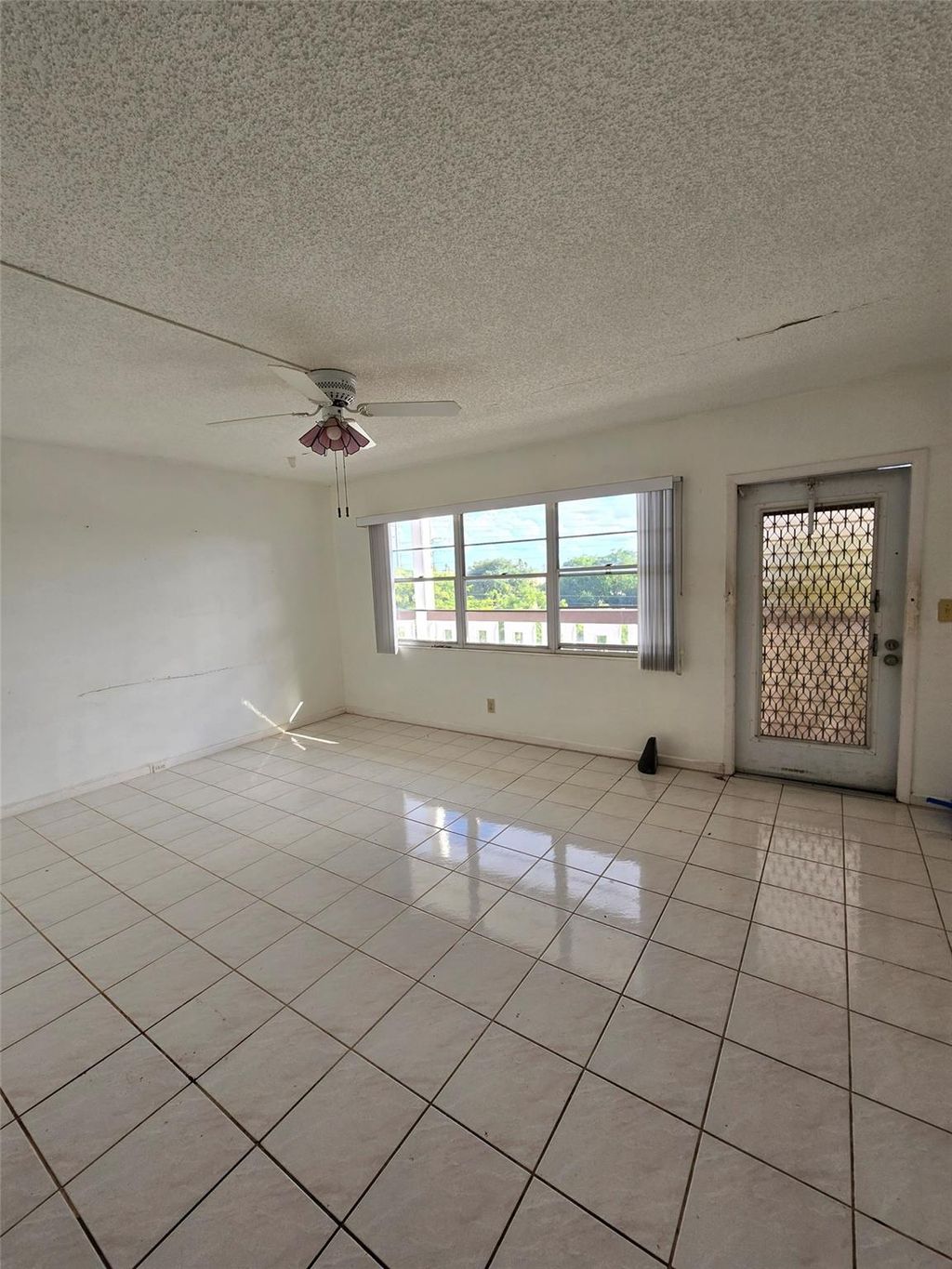 Photo of 4058 Harwood E #4058, Deerfield Beach, FL 33442 (MLS # F10533322)