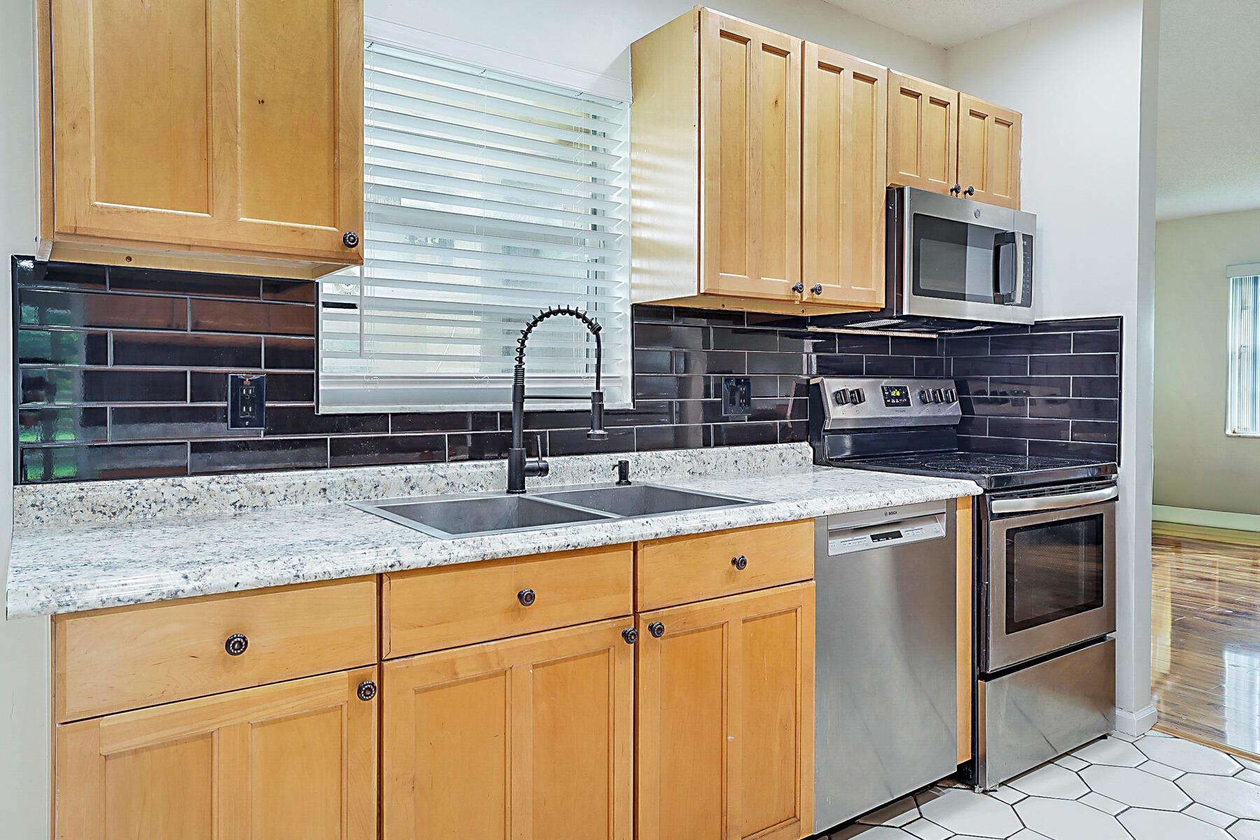 LUCERNE HOMES EAST 4 - Residential