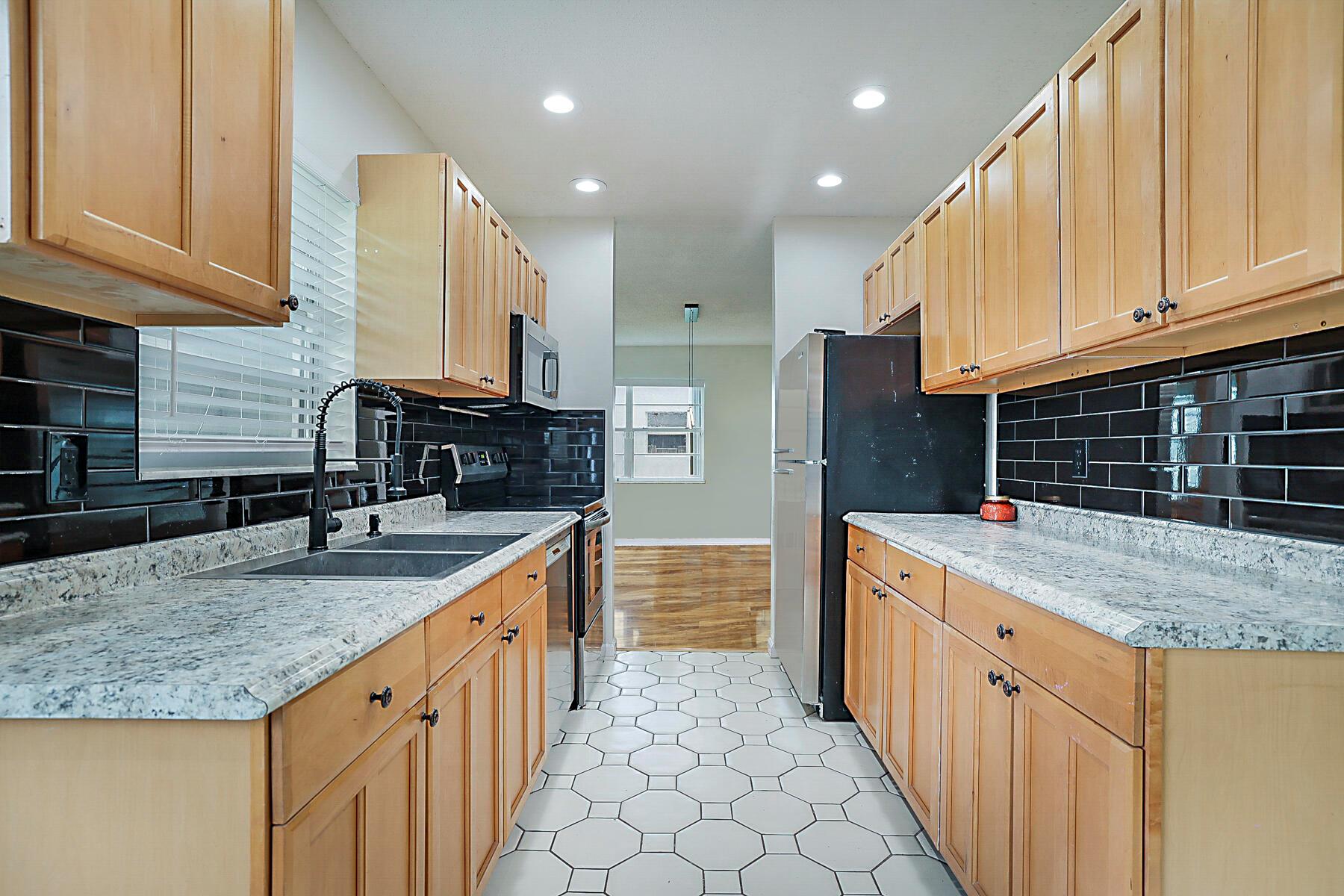 LUCERNE HOMES EAST 4 - Residential