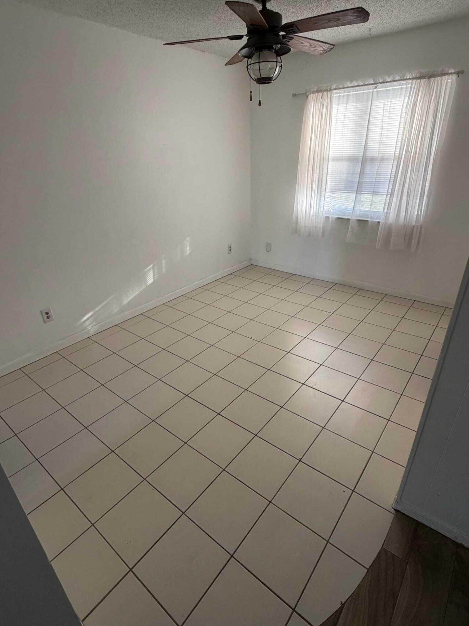 PORT ST LUCIE SECTION 4 - Residential