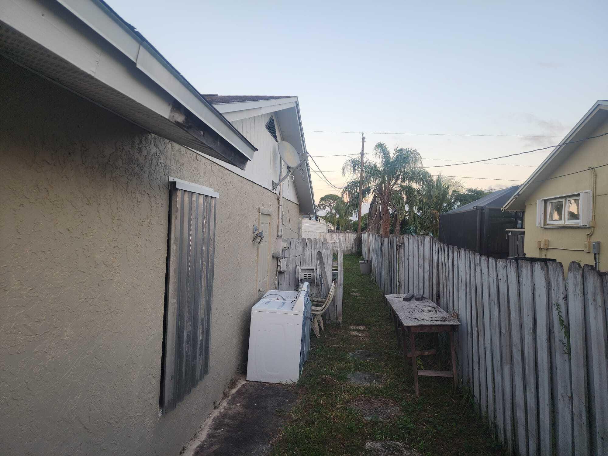 PORT ST LUCIE SECTION 4 - Residential