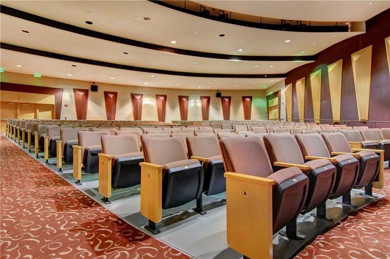 WYNMOOR GOLF VILLAGE - Residential