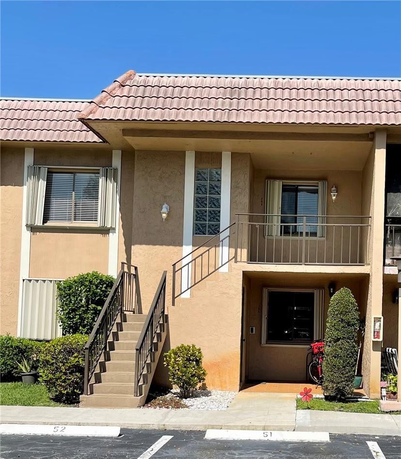 Photo of 197 Lakeview Drive #202, Weston, FL 33326 (MLS # B26044857)