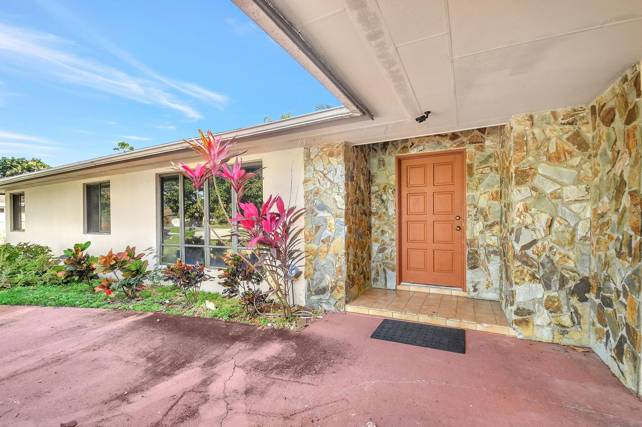 834 Briarwood Drive