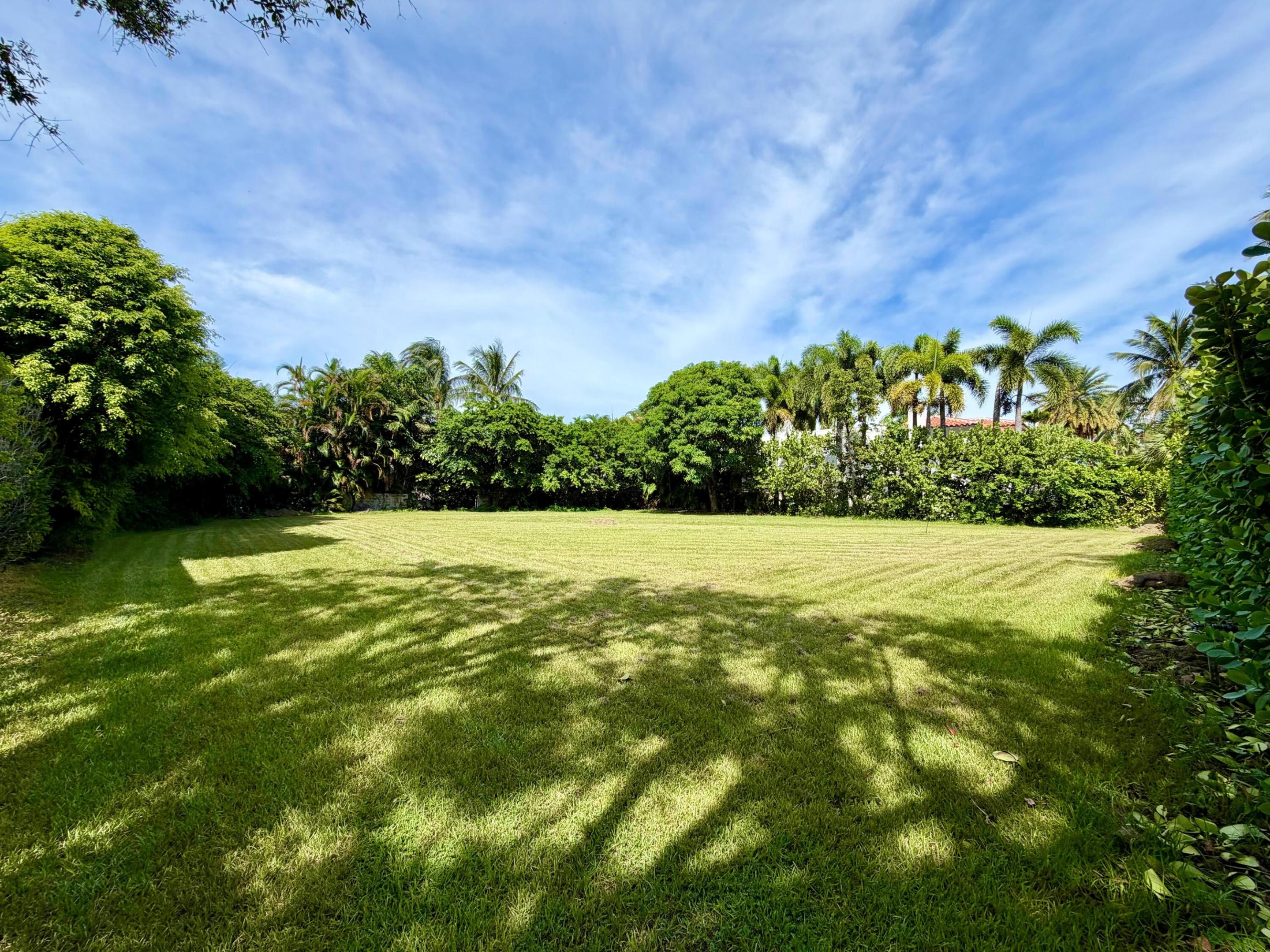 243 Seaspray Avenue