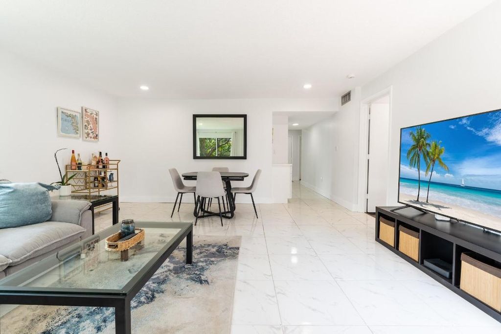 Photo of 6614 Villa Sonrisa Drive #123, Boca Raton, FL 33433 (MLS # R11152406)