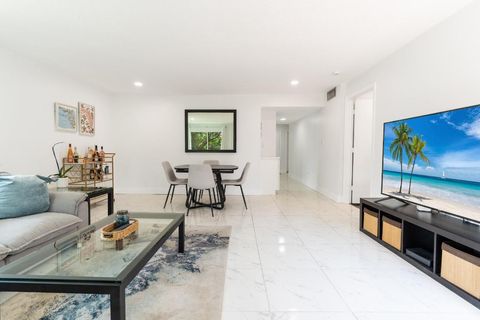 6614 Villa Sonrisa Drive 123 Boca Raton FL 33433