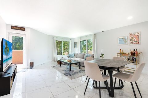 6614 Villa Sonrisa Drive 123 Boca Raton FL 33433