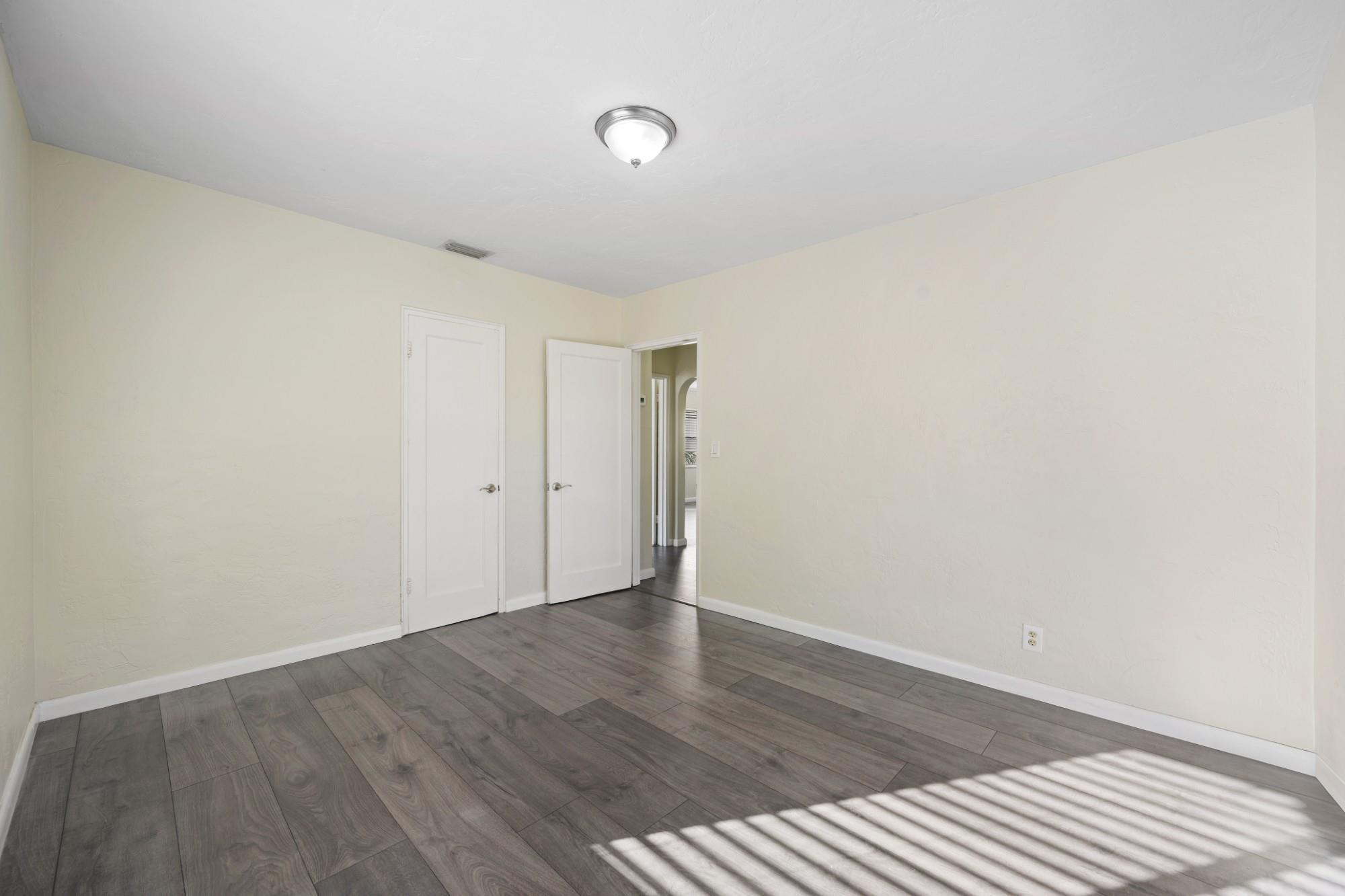 SUNSET TRAILS NO 3 - Residential Lease