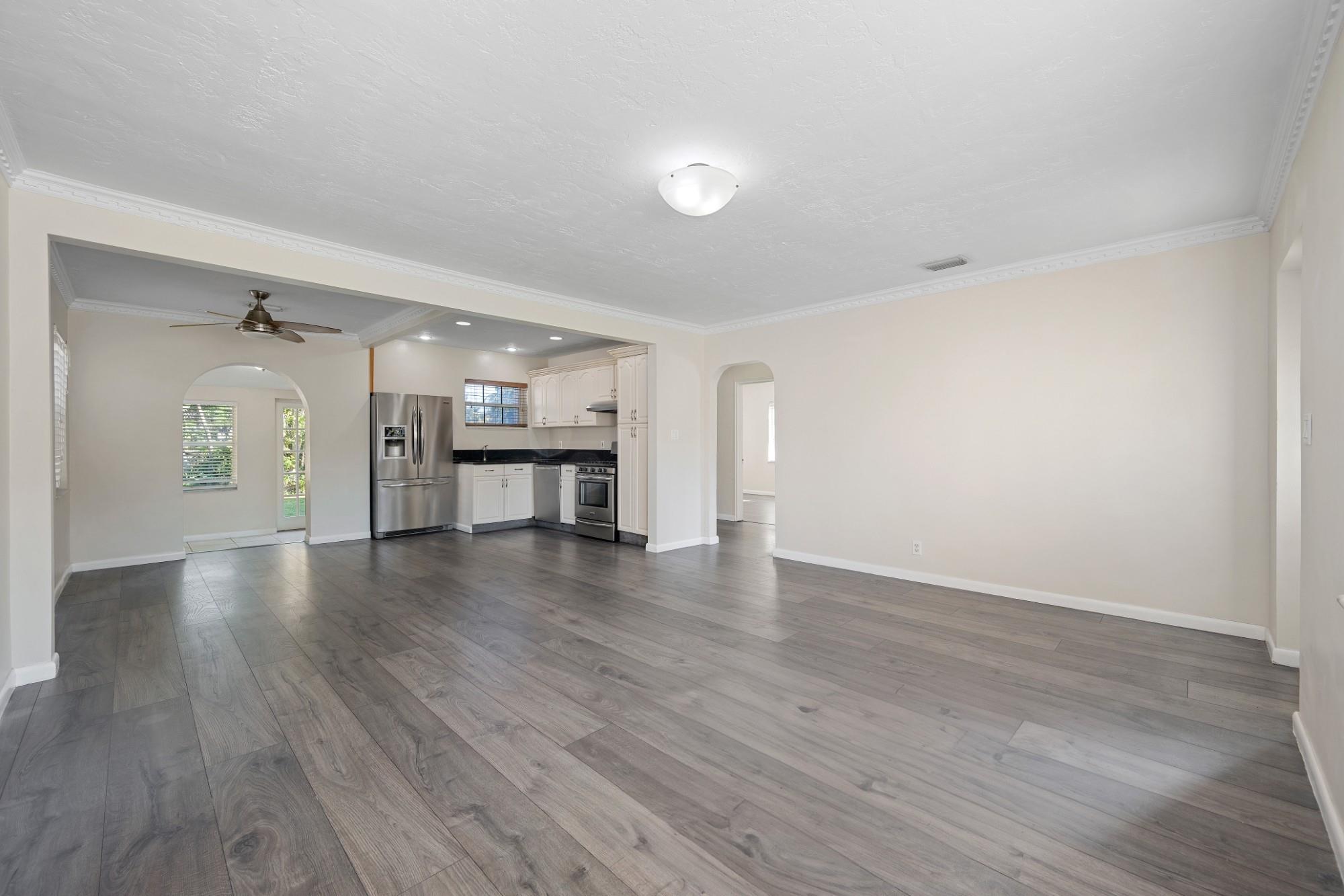 SUNSET TRAILS NO 3 - Residential Lease
