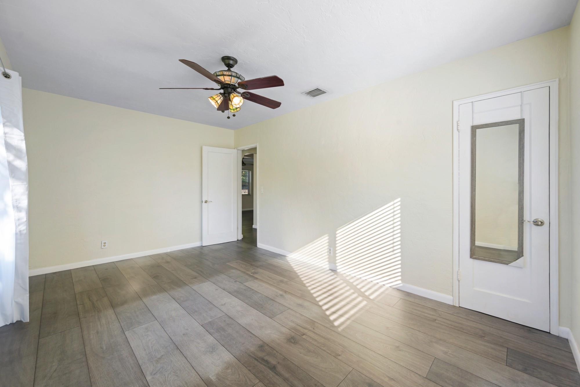 SUNSET TRAILS NO 3 - Residential Lease