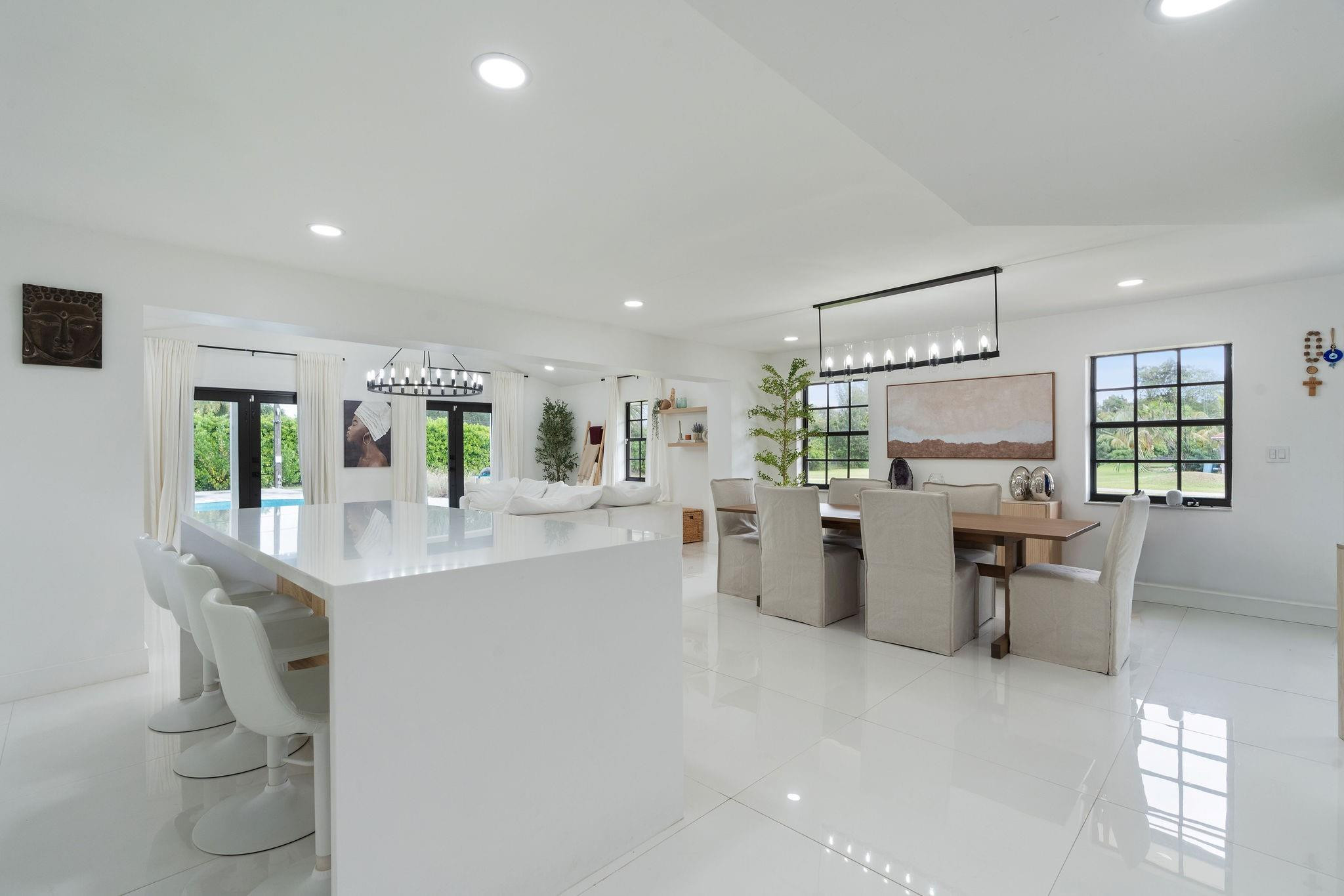 SUNSHINE RANCHES - Residential