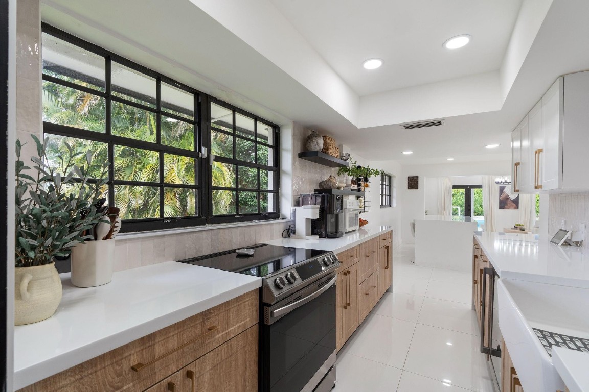 SUNSHINE RANCHES - Residential